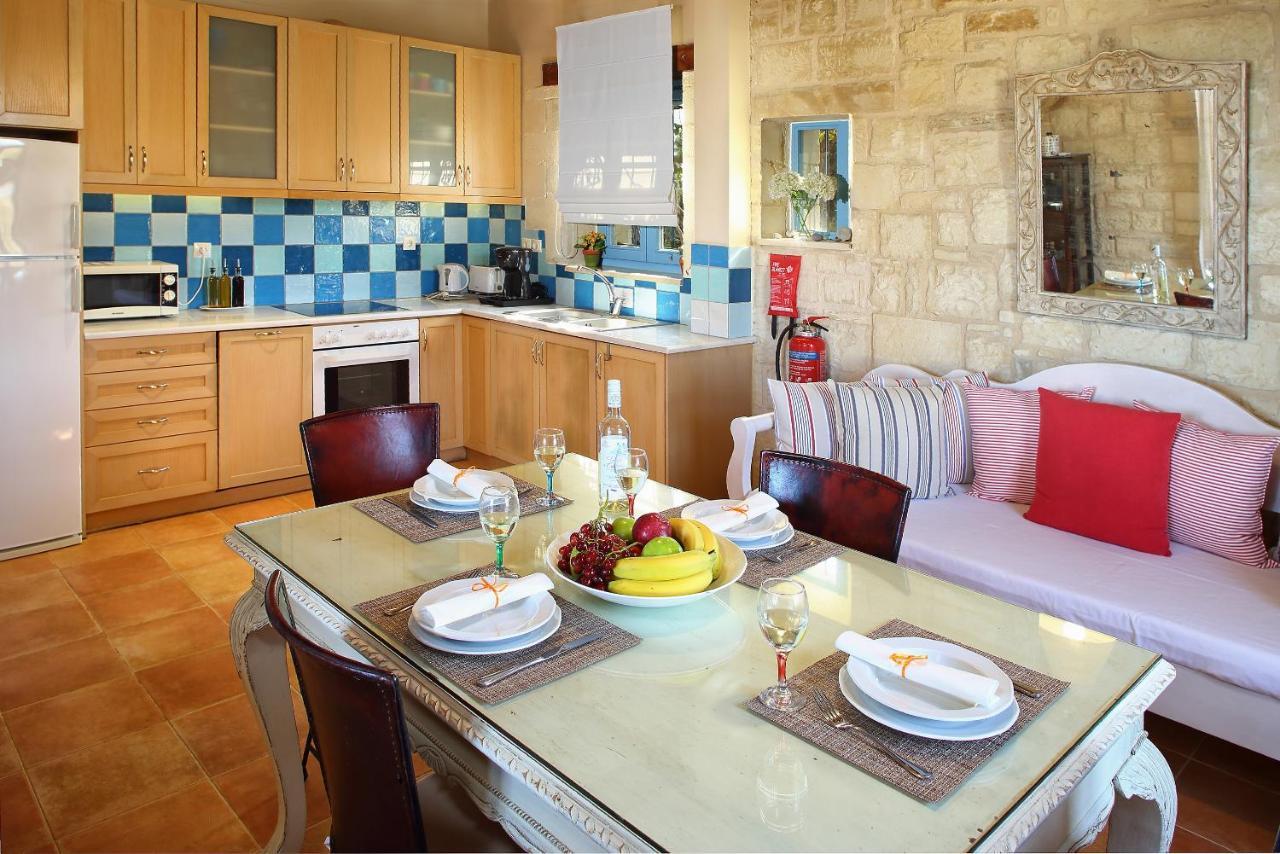 Beachfront Aqua Marine With Private Pool,ping-pong & Bbq * La Canée