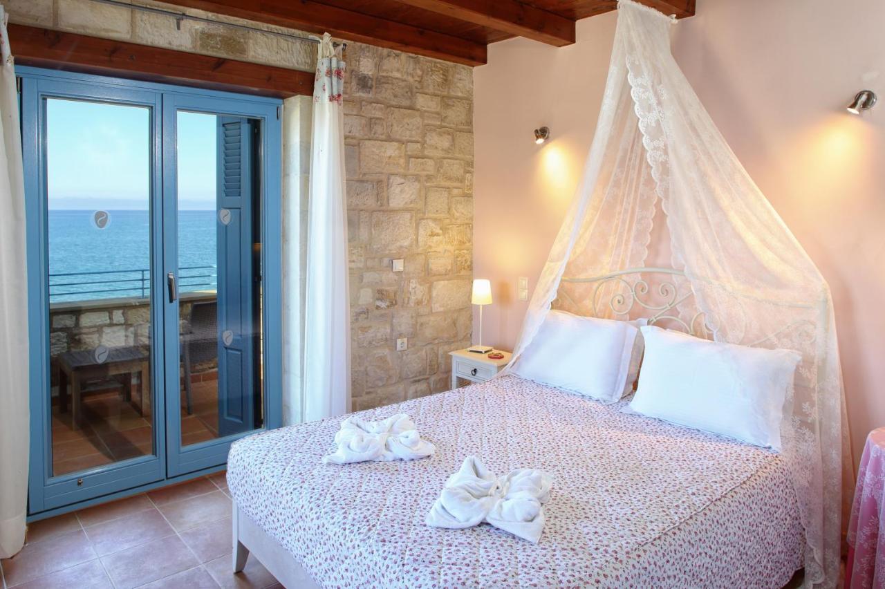 Beachfront Aqua Marine With Private Pool,ping-pong & Bbq * La Canée