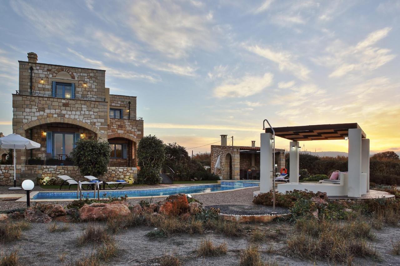 Beachfront Aqua Marine With Private Pool,ping-pong & Bbq La Canée